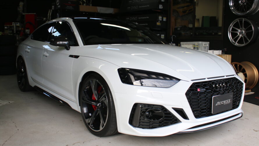 アウディ　ＲＳ５後期　中古車販売致しました。