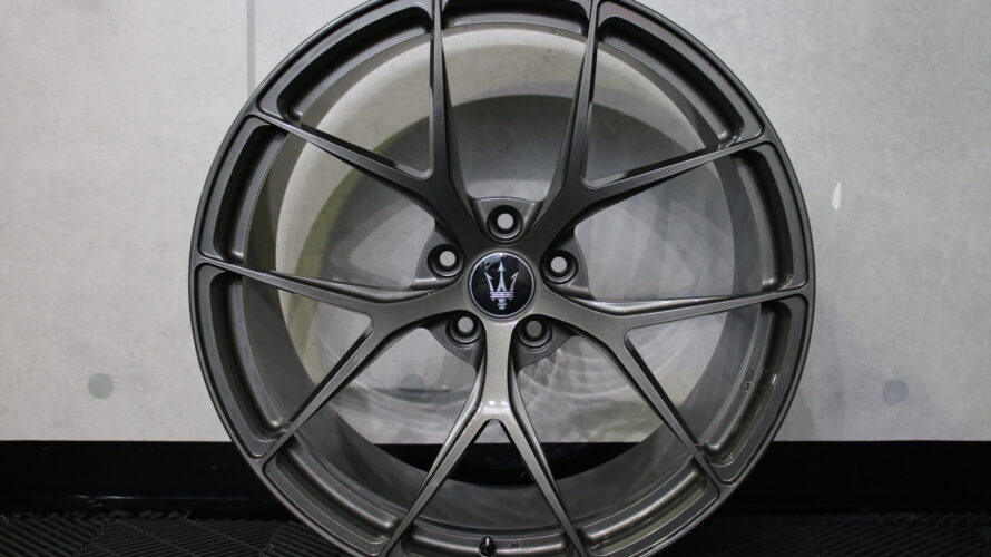 マセラティ　ＭＣ２０に、BC　FORGED　ＲＺ２１　２０ｉｎｃｈお取り付け。
