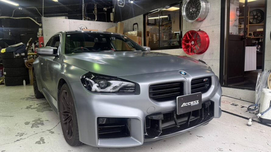 G87　M2にアクラポビッチスリップオンマフラー、　3Dデザインマフラーバルブコントローラー、 ACシュニッツァーPerformance　Upgrade取付